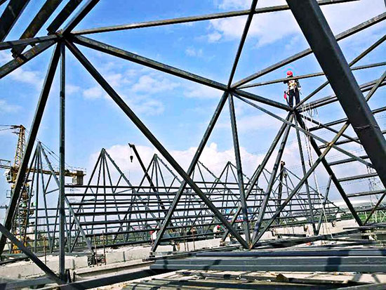 ��ɽ�������껪���ֽṹ����ƽ����